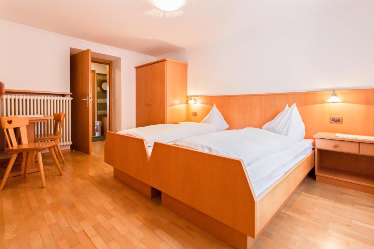 Villa Alpina Apartments Santa Cristina Val Gardena Extérieur photo