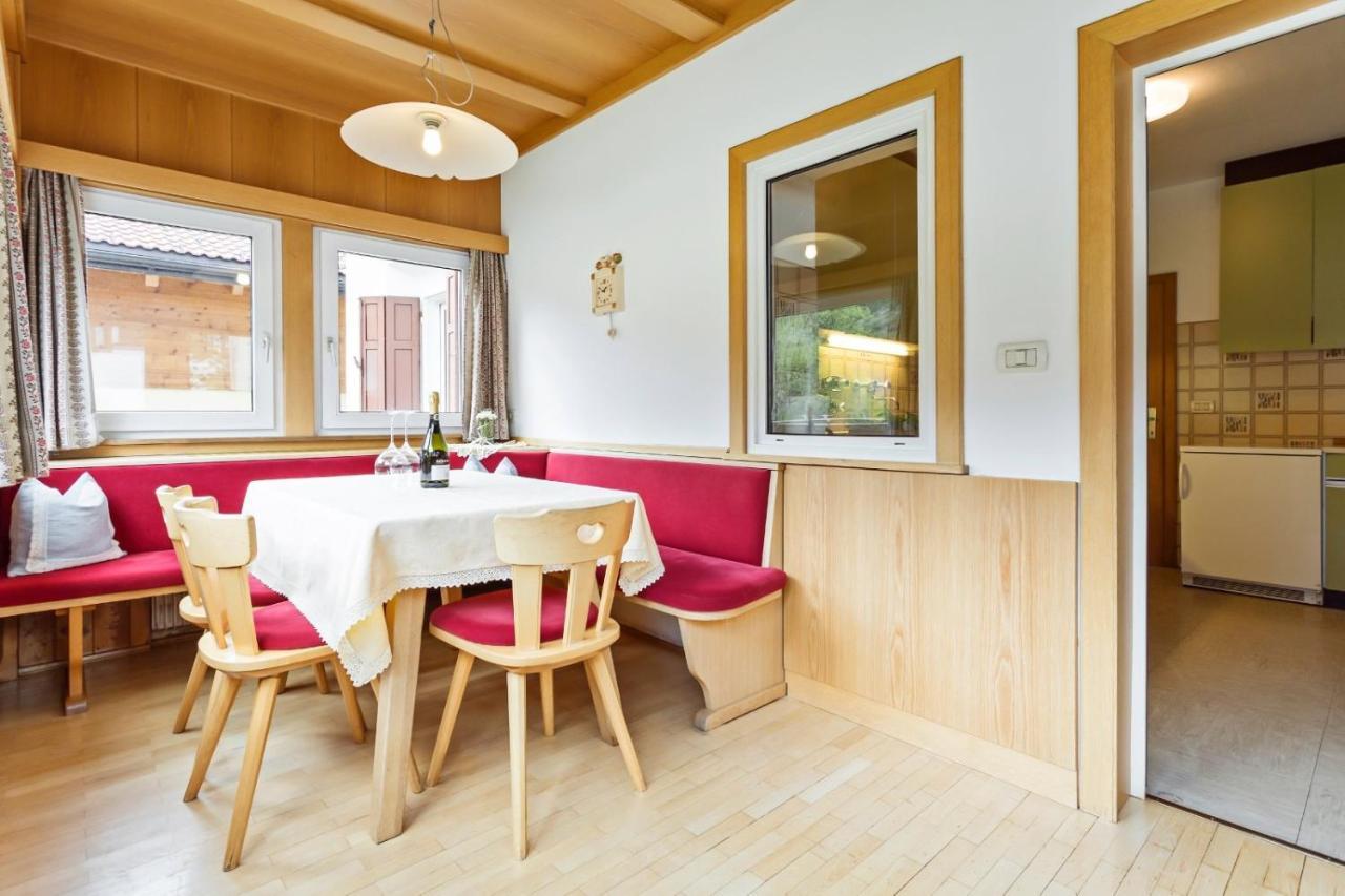 Villa Alpina Apartments Santa Cristina Val Gardena Extérieur photo